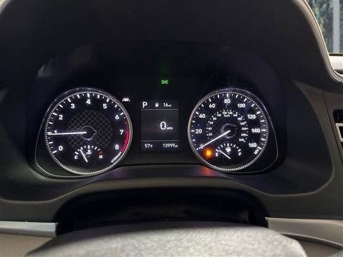 Used 2020 Hyundai Elantra Limited image 15