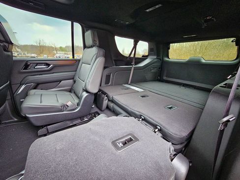 New 2026 GMC Yukon XL Denali w/ Denali Reserve Package image 42