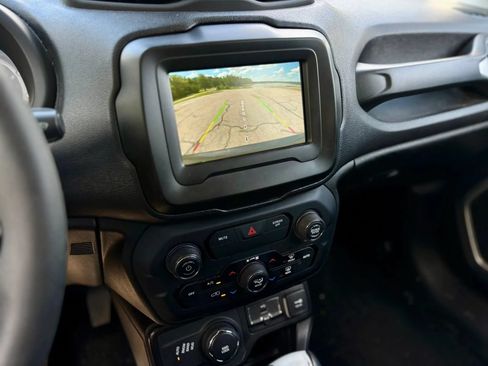 Used 2020 Jeep Renegade Sport w/ Sport Appearance Group AWD/4WD image 21