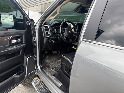 Used 2021 RAM 2500 Laramie AWD/4WD image 3