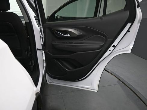 Used 2023 GMC Terrain SLE w/ Driver Convenience Package FWD image 16