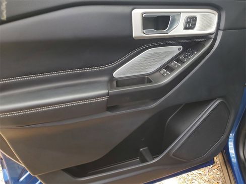 Used 2020 Ford Explorer ST w/ ST Street Pack image 18