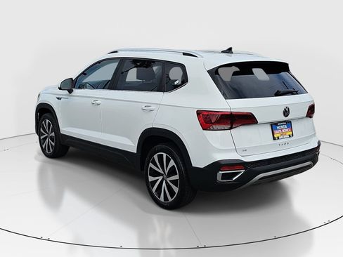Used 2022 Volkswagen Taos SE FWD image 7