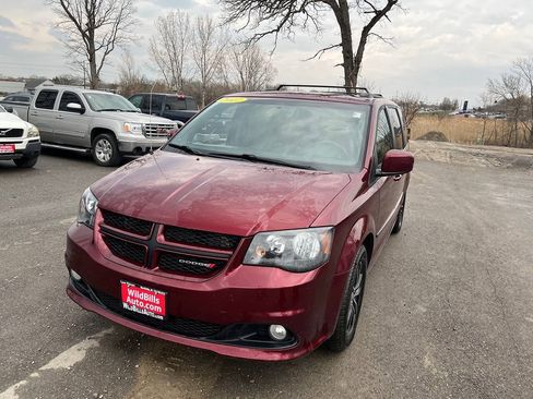 Used 2017 Dodge Grand Caravan GT FWD image 1