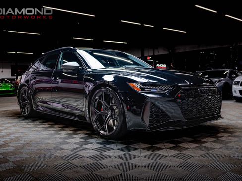 Used 2024 Audi RS 6 performance image 29