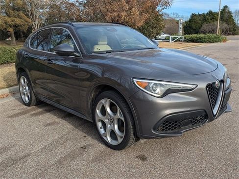 Used 2023 Alfa Romeo Stelvio Ti Lusso w/ Quick Order Package 22X Lusso image 8