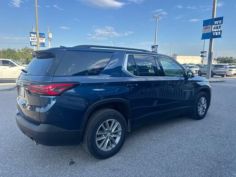 Used 2023 Chevrolet Traverse LT FWD image 4