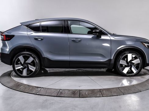 Used 2023 Volvo C40 P8 Recharge Ultimate AWD/4WD image 7