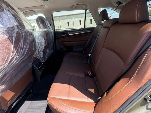 Used 2019 Subaru Outback 2.5i Touring w/ Popular Package #3A image 10