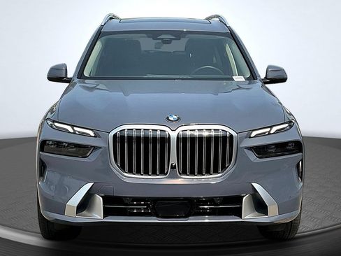 Used 2026 BMW X7 xDrive40i AWD/4WD image 2