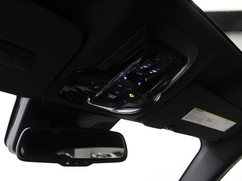 Used 2023 Alfa Romeo Stelvio Estrema image 23