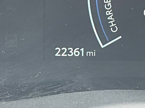 Used 2025 Toyota Camry LE image 39