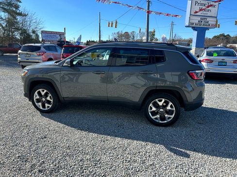 Used 2019 Jeep Compass Limited image 2