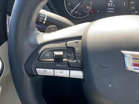 Used 2023 Cadillac XT4 Luxury w/ Cold Weather Package FWD image 23