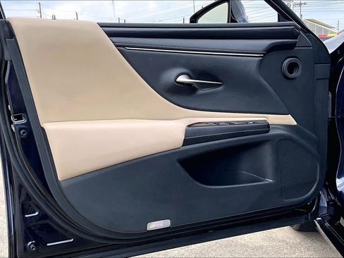 Used 2019 Lexus ES 350 w/ Accessory Package 2 FWD image 38
