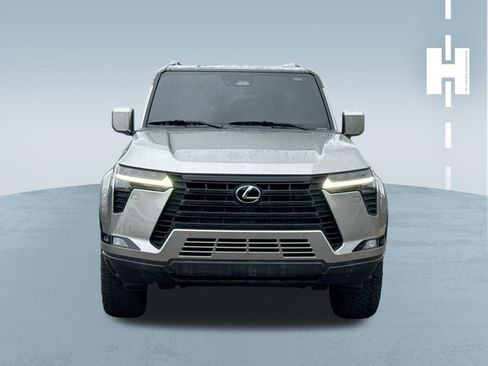 Used 2024 Lexus GX 550 w/ Cold Area Package AWD/4WD image 2