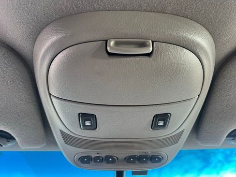 Used 2002 GMC Envoy XL SLT AWD/4WD image 20