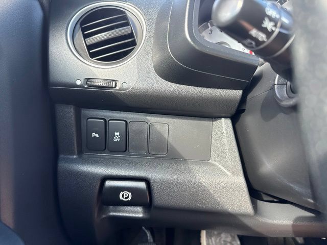 Used 2015 Honda Pilot Touring image 32