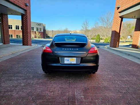 Used 2011 Porsche Panamera image 5