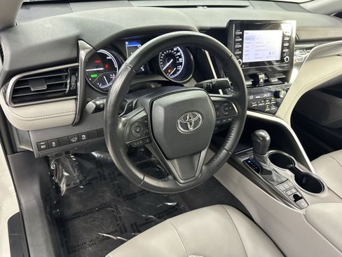 Used 2021 Toyota Camry SE FWD image 13