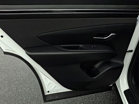 Certified 2023 Hyundai Tucson SEL w/ Convenience Package AWD/4WD image 13