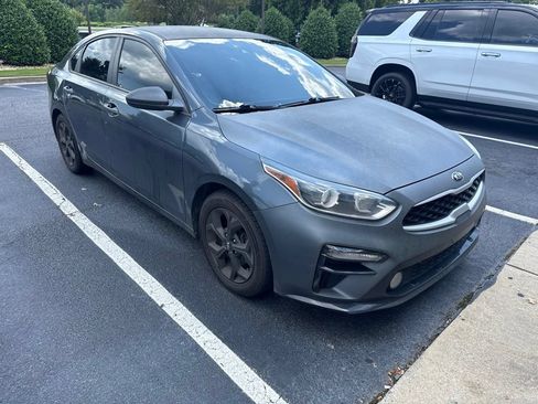 Used 2020 Kia Forte LXS FWD image 4
