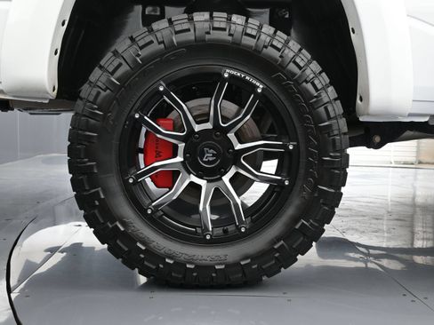 Used 2023 RAM 1500 Big Horn AWD/4WD image 18