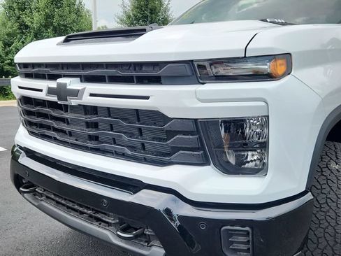 New 2026 Chevrolet Silverado 2500 Custom w/ Custom Value Package AWD/4WD image 10