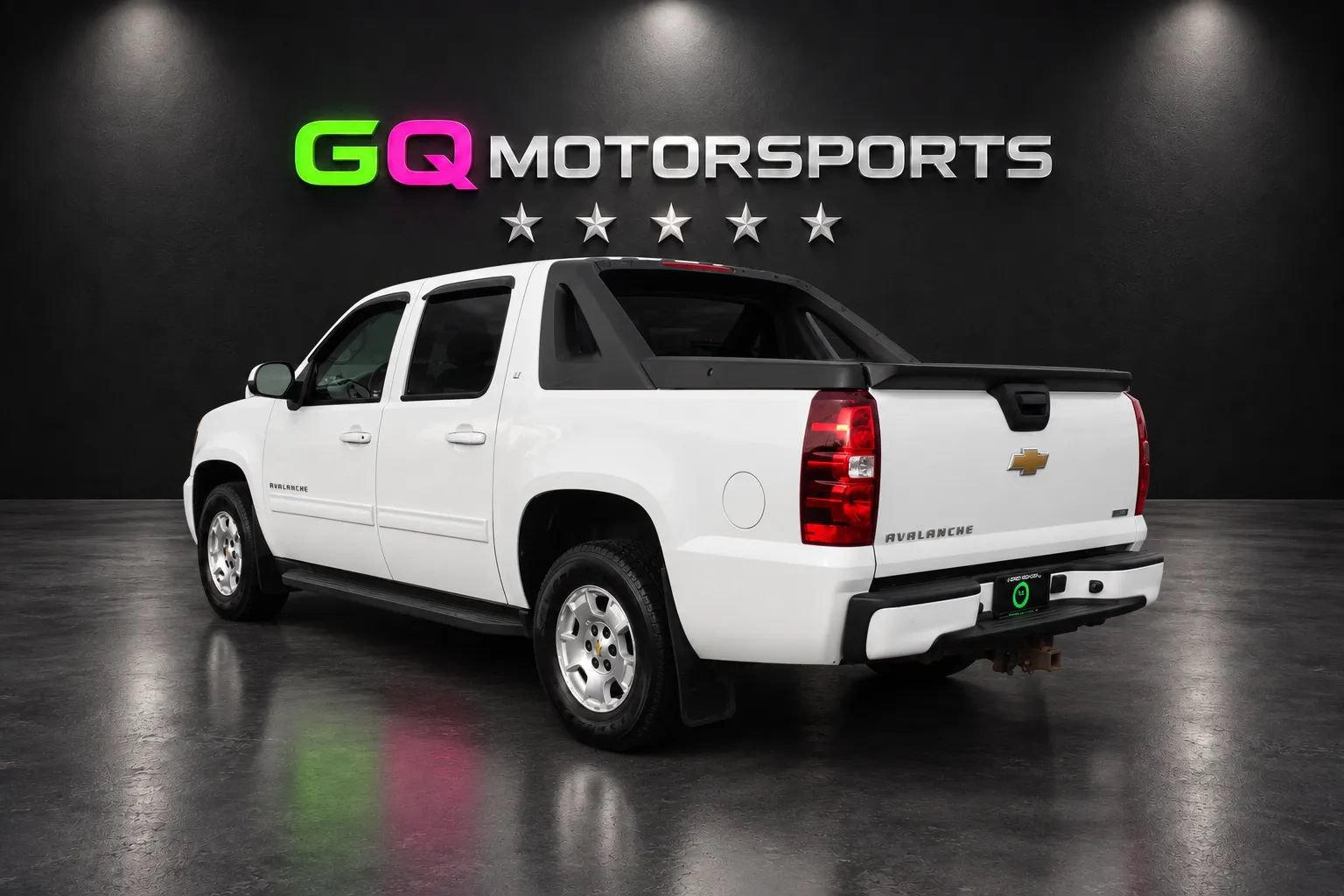 Used 2011 Chevrolet Avalanche LT AWD/4WD image 6