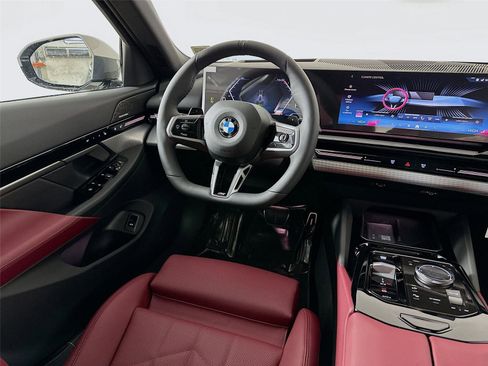 New 2026 BMW 530i xDrive w/ M Sport Package image 24