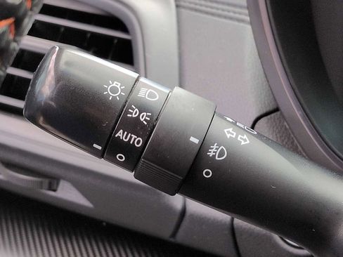 Used 2019 Subaru Crosstrek 2.0i Premium image 27