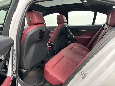 Used 2026 BMW i5 eDrive40 w/ M Sport Package image 29