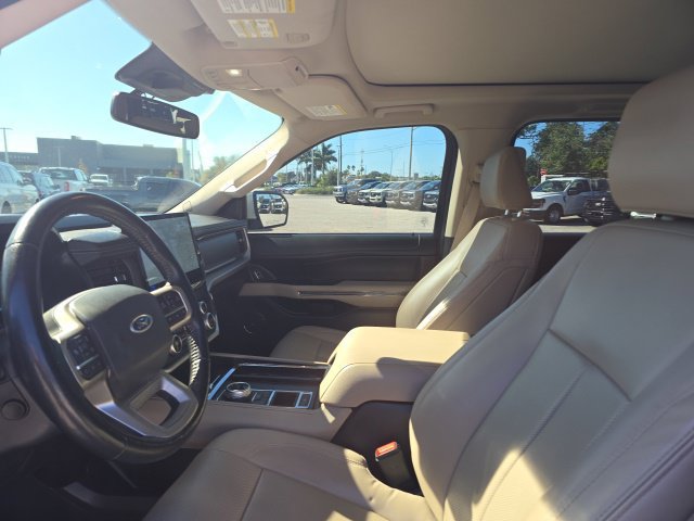 Used 2023 Ford Expedition XLT RWD image 8
