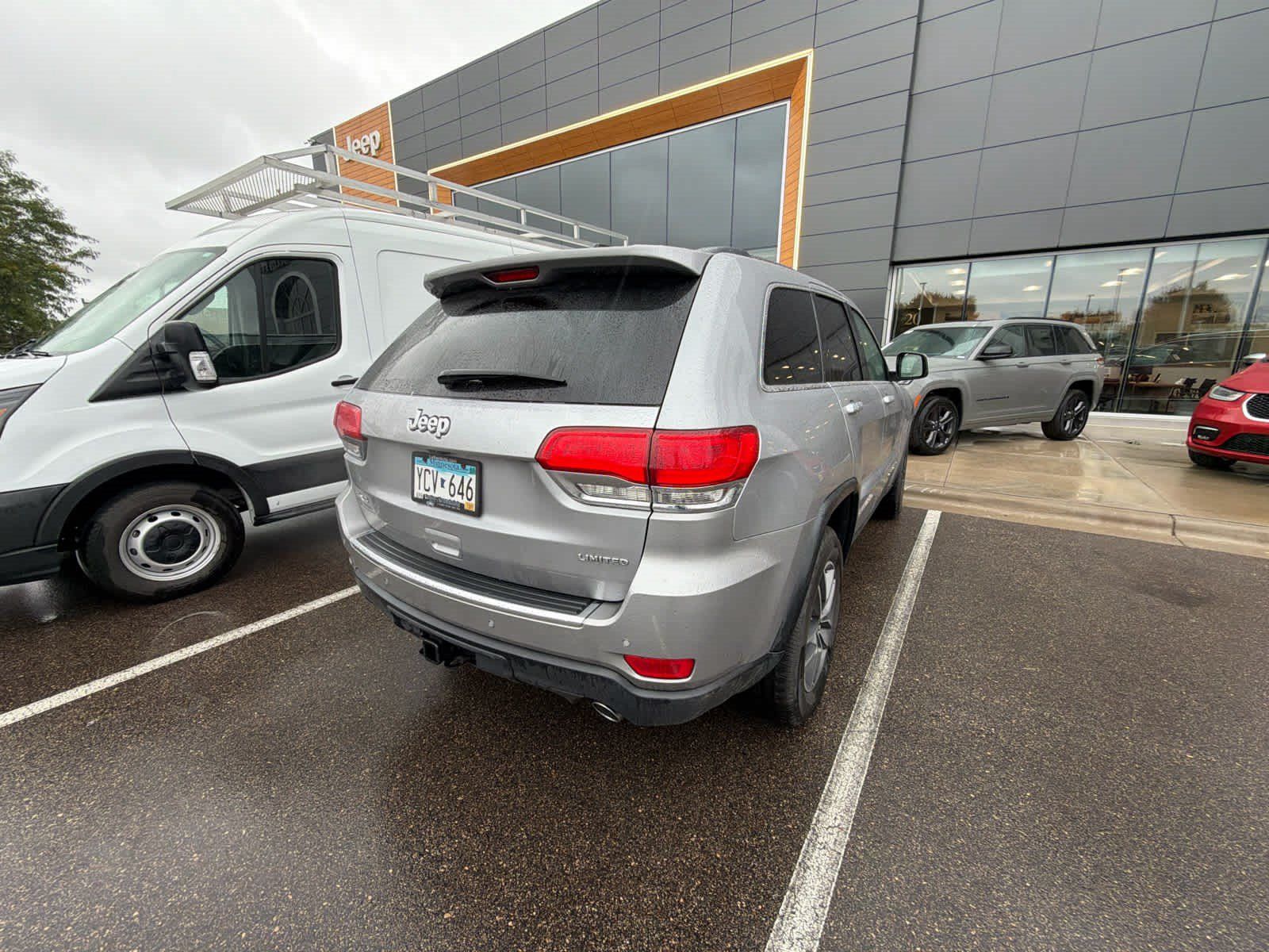 Used 2019 Jeep Grand Cherokee Limited w/ Trailer Tow Group IV AWD/4WD image 6