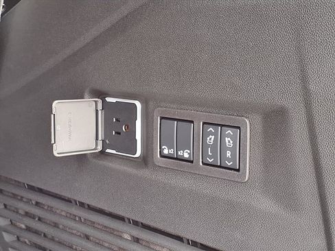 New 2026 Chevrolet Tahoe Premier image 7