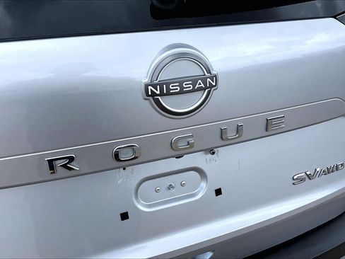 Used 2022 Nissan Rogue SV AWD/4WD image 30