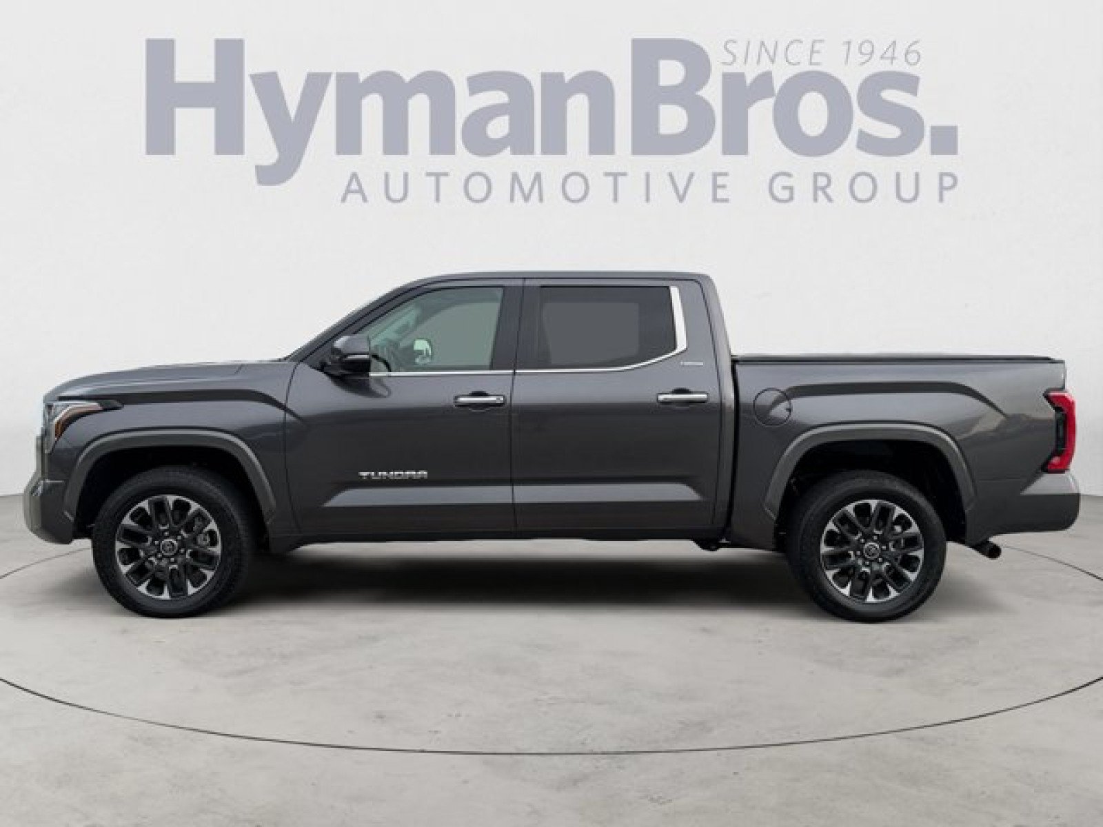Used 2023 Toyota Tundra Limited AWD/4WD image 6