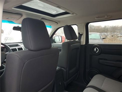 Used 2008 Dodge Nitro SXT w/ Sun & Wheels Group image 9