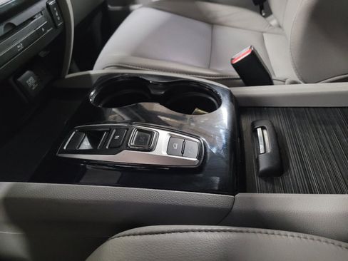 Used 2016 Honda Pilot Touring image 26