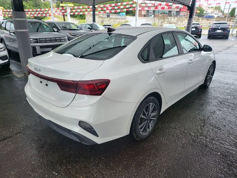 Used 2024 Kia Forte LXS FWD image 8