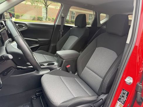 Certified 2022 Kia Soul GT-Line FWD image 11