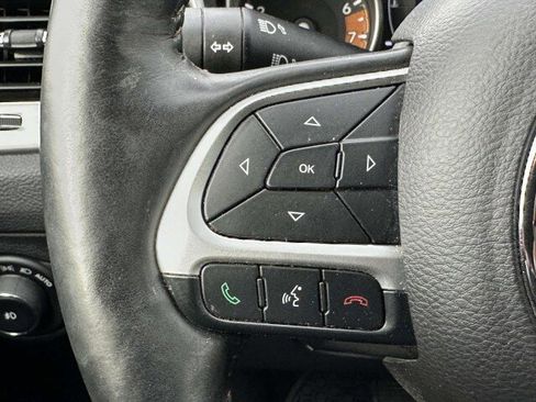 Used 2018 Jeep Compass Latitude w/ Safe & Security Group image 23