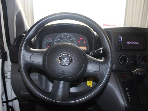 Used 2017 Nissan NV200 S FWD image 10