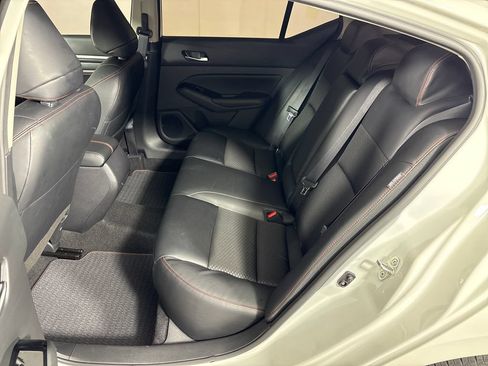 Used 2023 Nissan Altima 2.5 SR FWD image 30