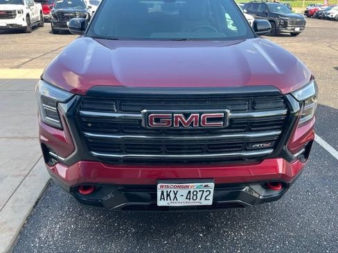 Used 2026 GMC Terrain AT4 w/ Convenience Package III AWD/4WD image 2