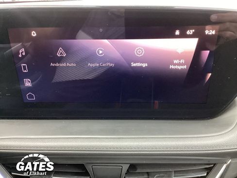 Used 2025 Buick Encore GX Preferred AWD/4WD image 3