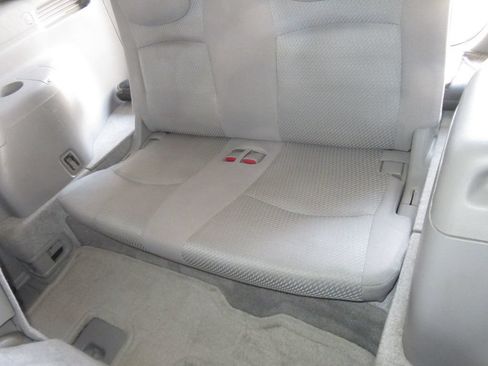 Used 2004 Toyota Highlander 4WD V6 image 23