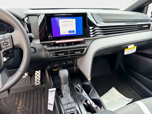 New 2026 Toyota Camry SE FWD image 21