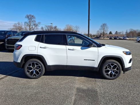 New 2026 Jeep Compass Limited image 9