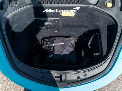 Used 2024 McLaren Artura RWD image 25